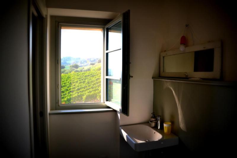 B&B Casale Fonte Vecchia มอนเตปรันโดเน ภายนอก รูปภาพ